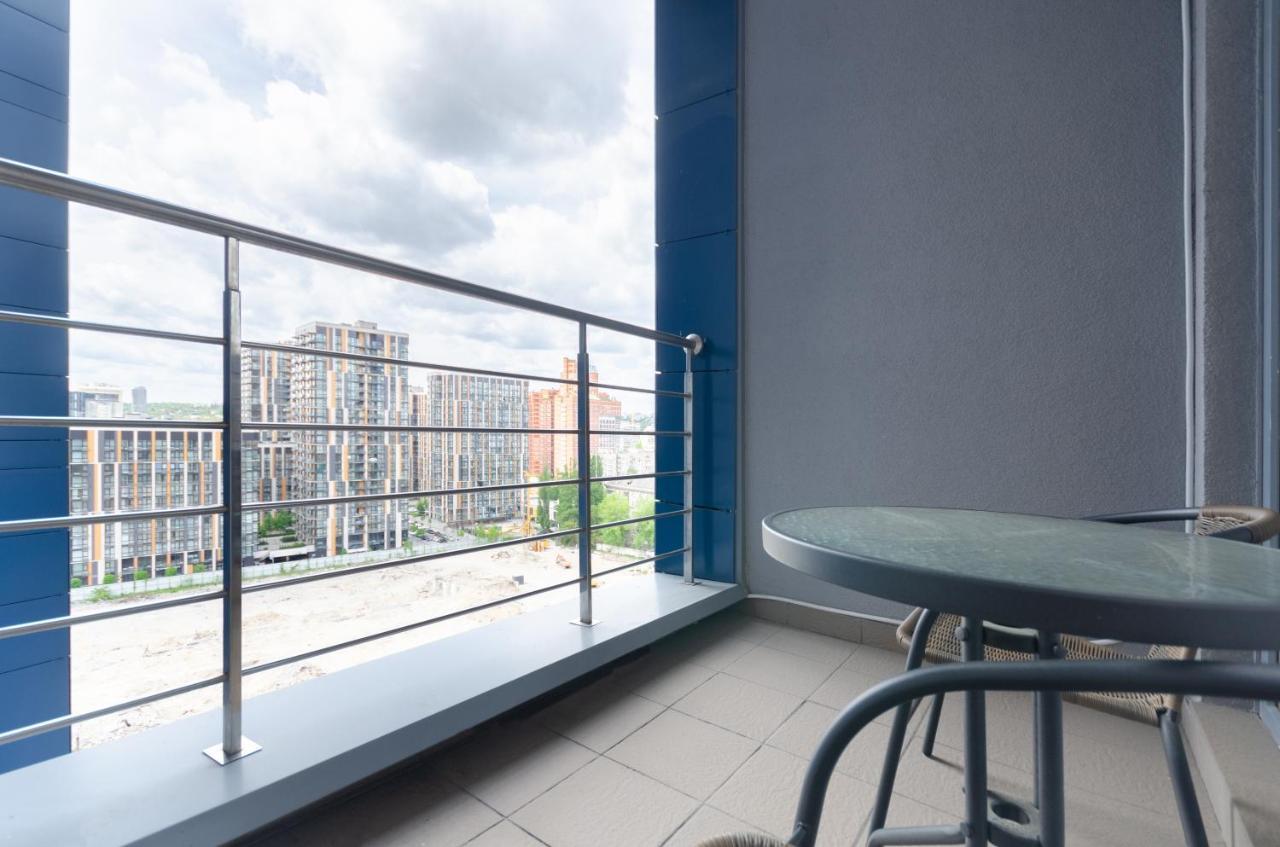 Petrovdom Apartments 10-353 In Rc Central Park, 7 John Mccain Street Киев Экстерьер фото