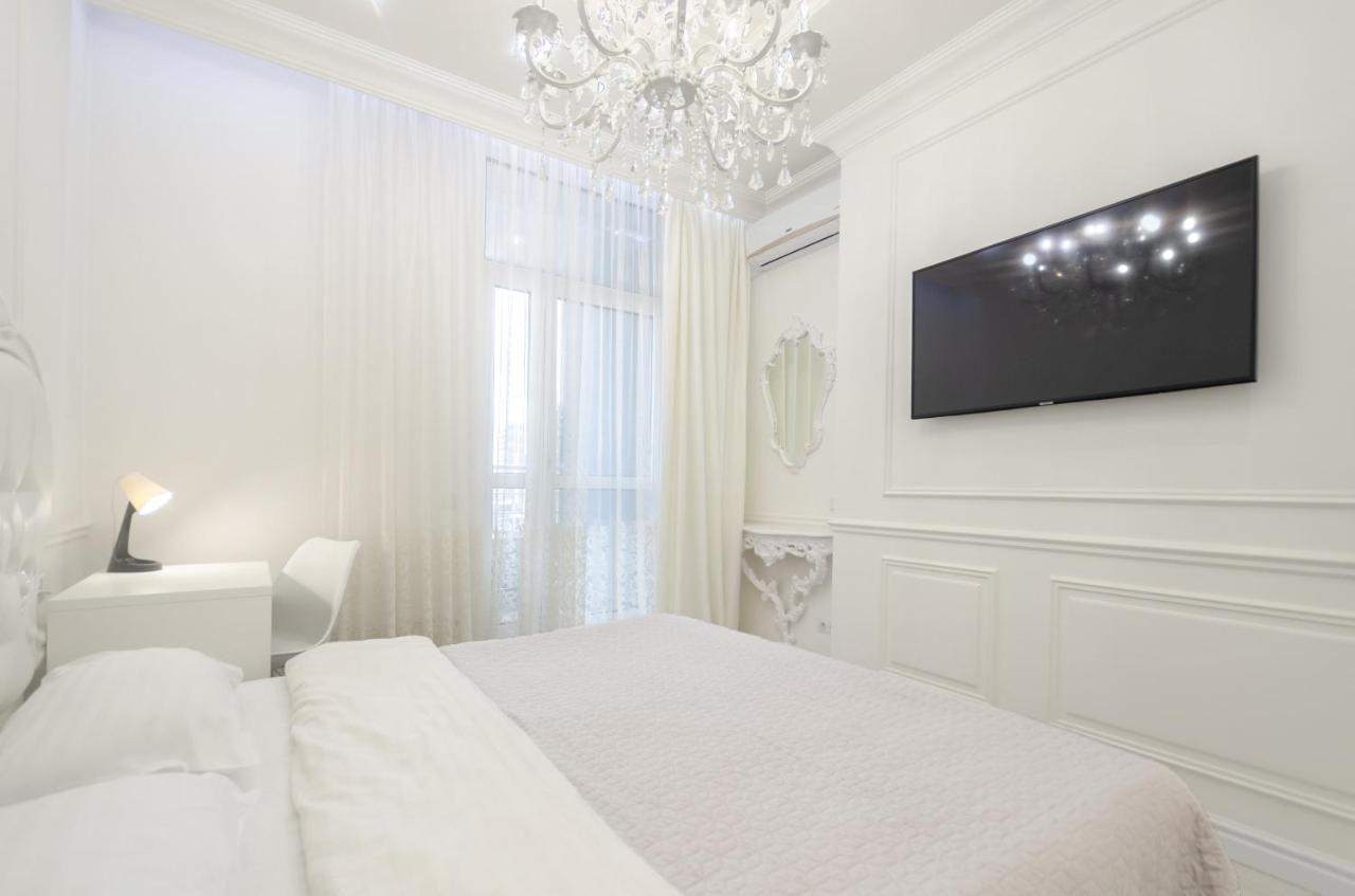 Petrovdom Apartments 10-353 In Rc Central Park, 7 John Mccain Street Киев Экстерьер фото